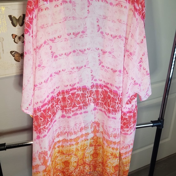 Venus - Swim - Picture 3 of 8